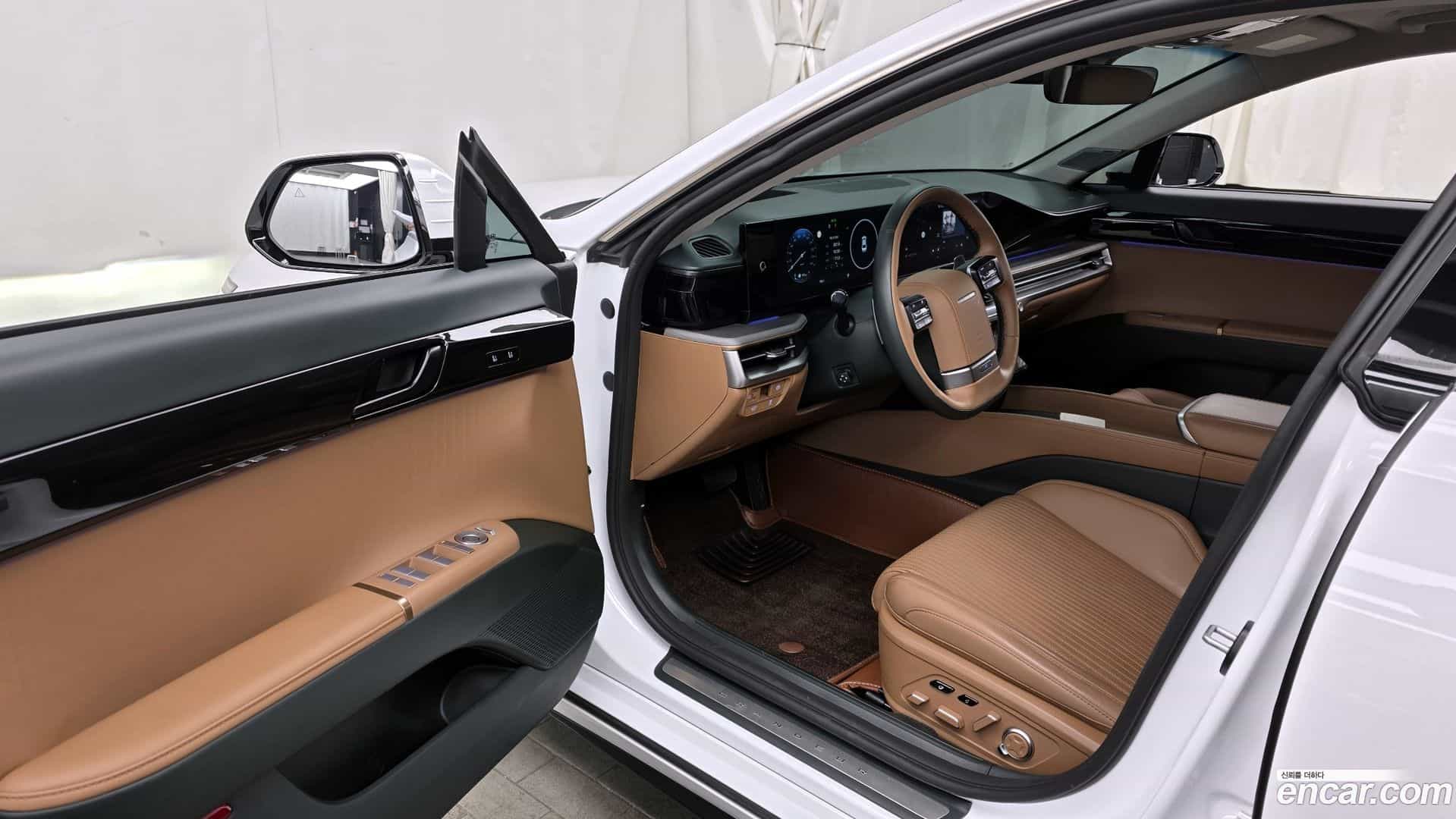 Grandeur Hyundai 2023.4-INNER-010