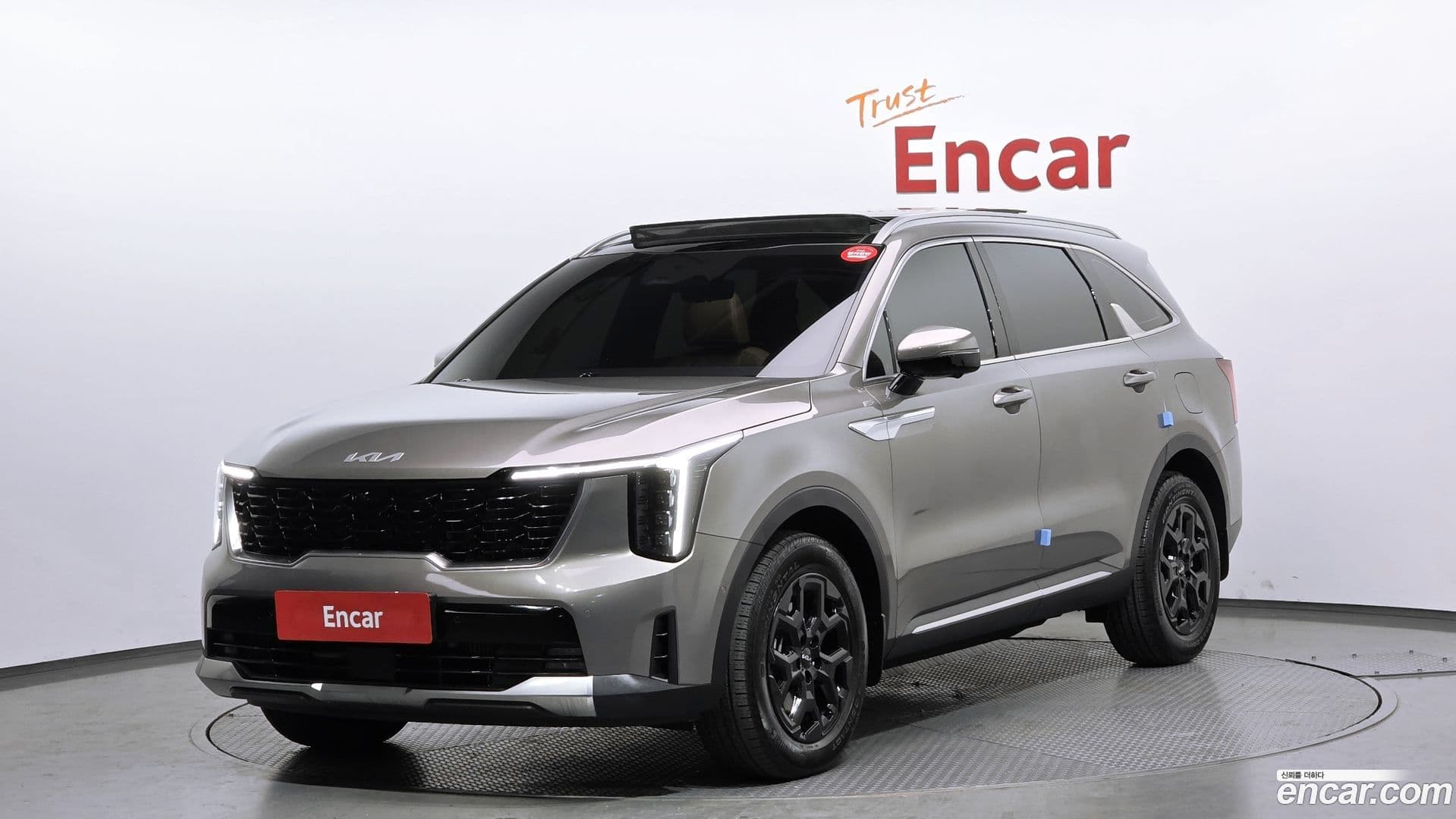 Main__Slider__Photo:Sorento Kia 2024.11-0