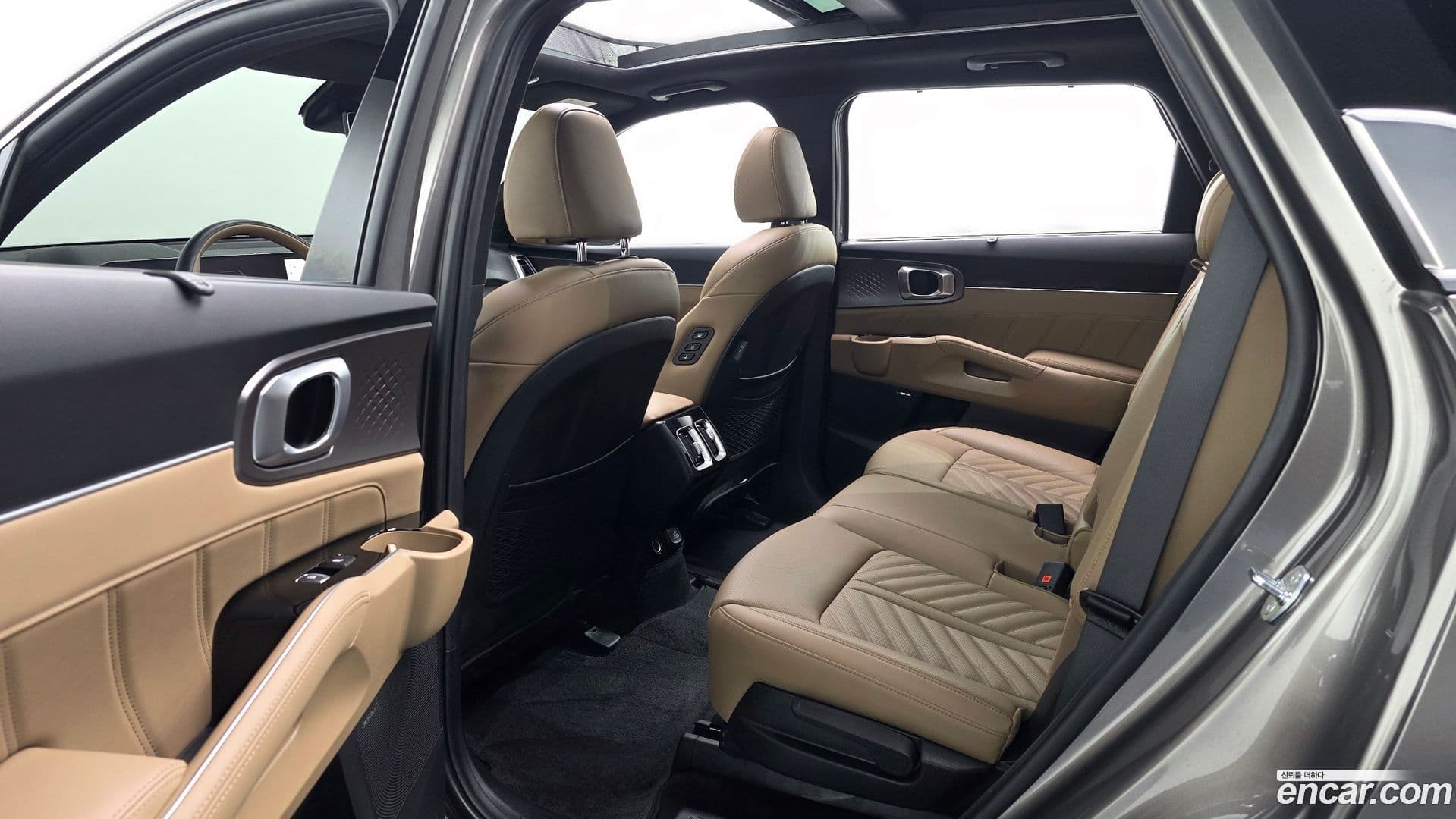 Main__Slider__Photo:Sorento Kia 2024.11-11