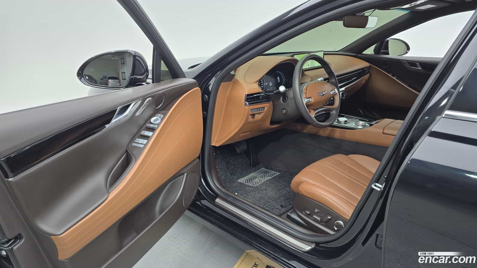 G80 Genesis 2023.11-INNER-010