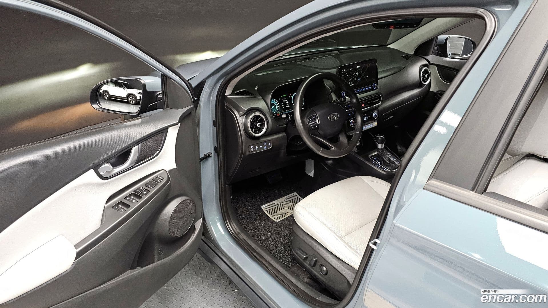 Main__Slider__Photo:Kona Hyundai 2022.5-10