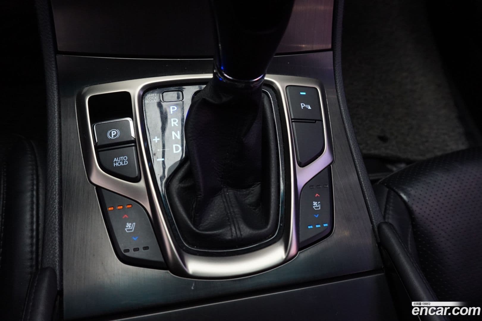 Main__Slider__Photo:Grandeur Hyundai 2014.5-5