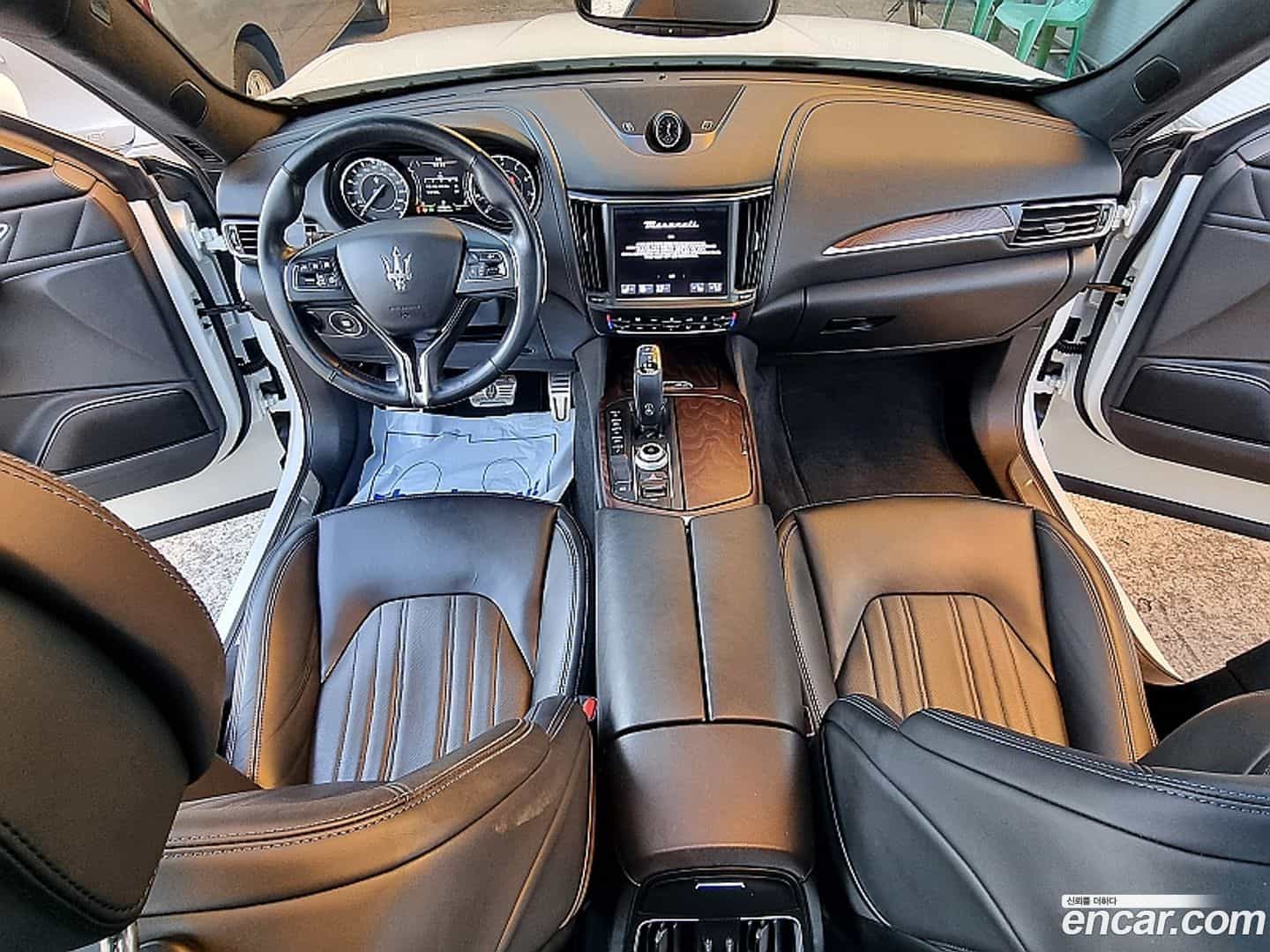 Levante Maserati 2022.11-OUTER-005