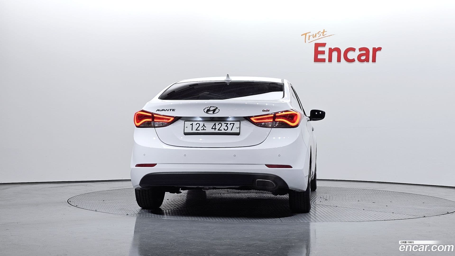 Main__Slider__Photo:AVANTE Hyundai 2013.11-3