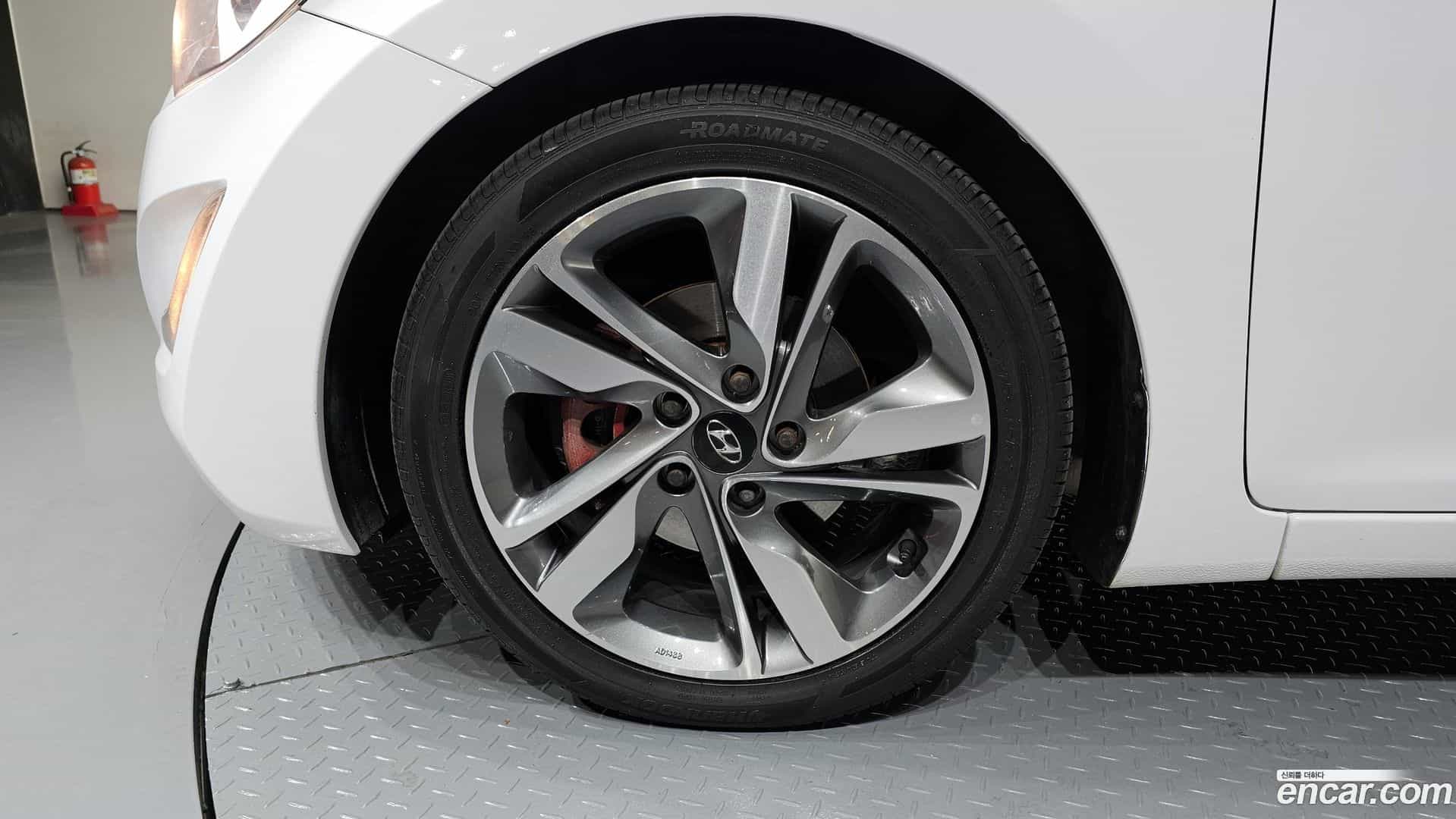 AVANTE Hyundai 2013.11-OUTER-005