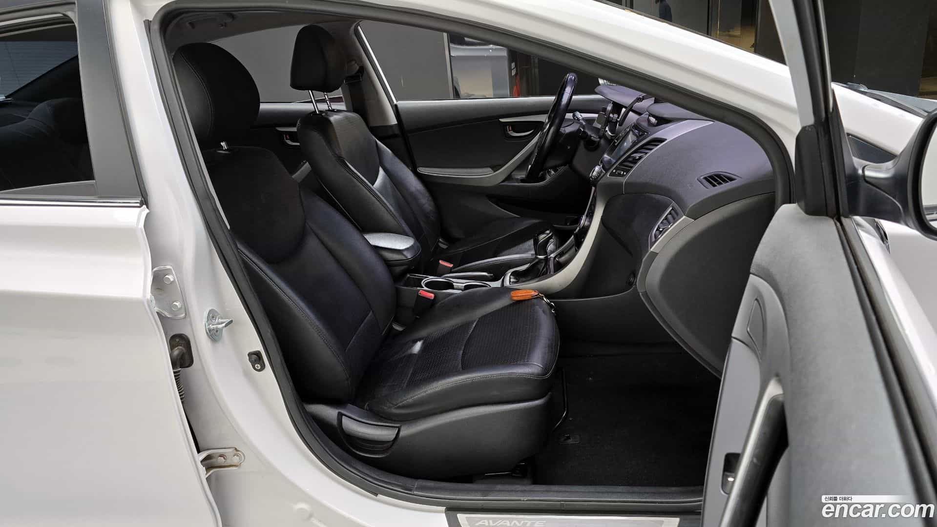 AVANTE Hyundai 2013.11-INNER-010