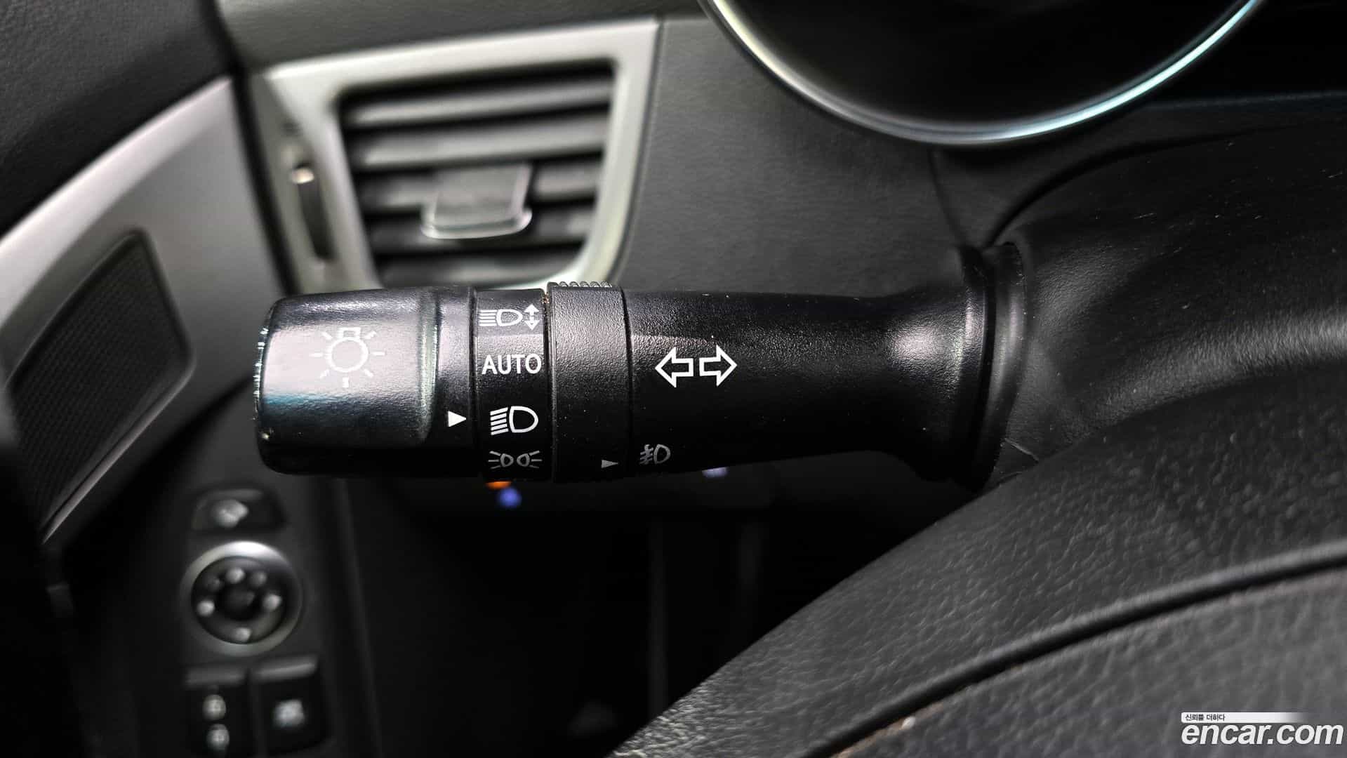 AVANTE Hyundai 2013.11-OPTION-022