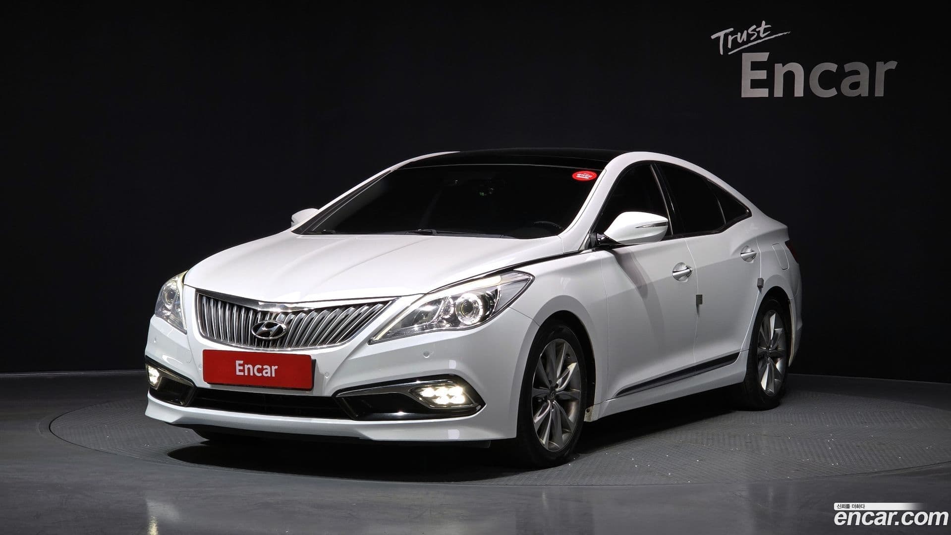 Main__Slider__Photo:Grandeur Hyundai 2014.9-0