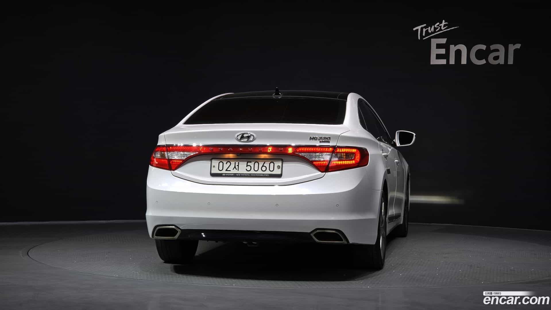 Grandeur Hyundai 2014.9-OUTER-004