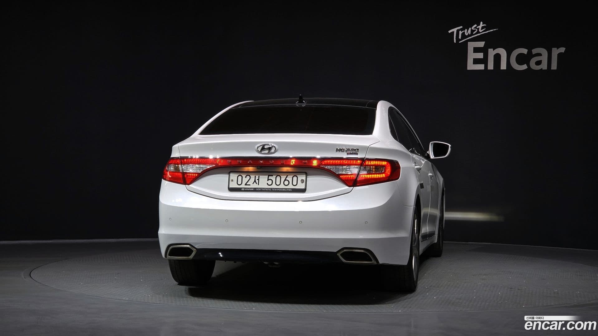 Main__Slider__Photo:Grandeur Hyundai 2014.9-3