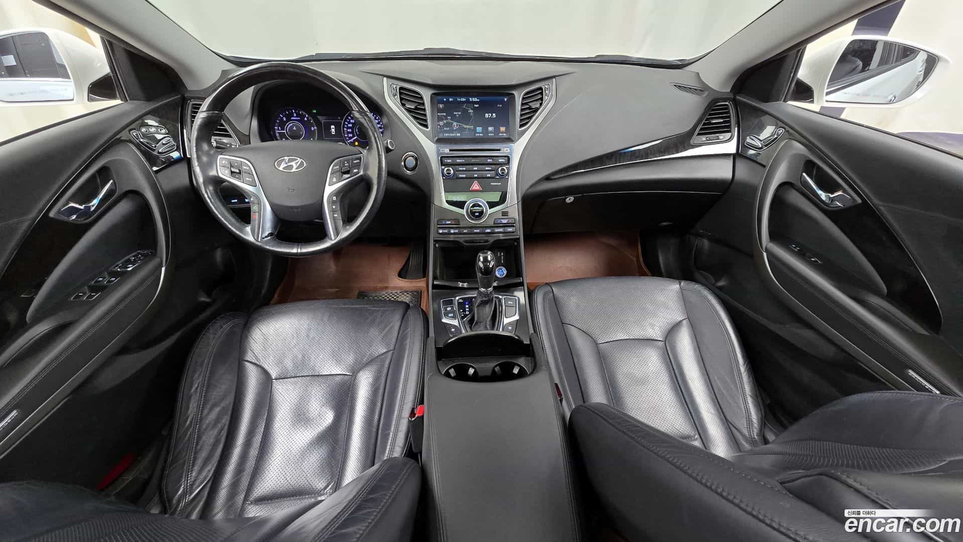 Grandeur Hyundai 2014.9-INNER-007