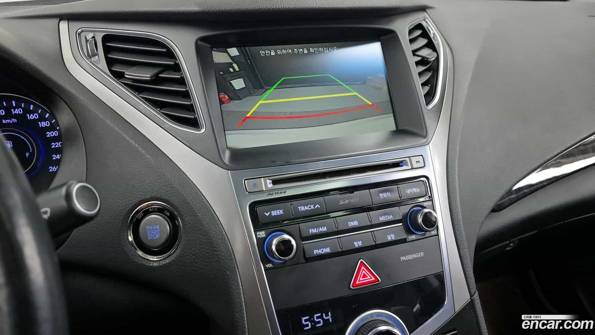 Grandeur Hyundai 2014.9-OPTION-019