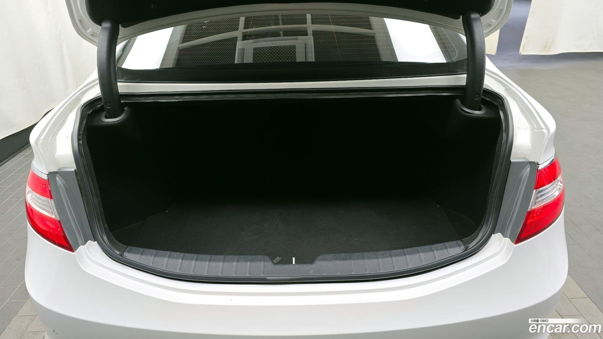 Main__Slider__Photo:Grandeur Hyundai 2014.9-19