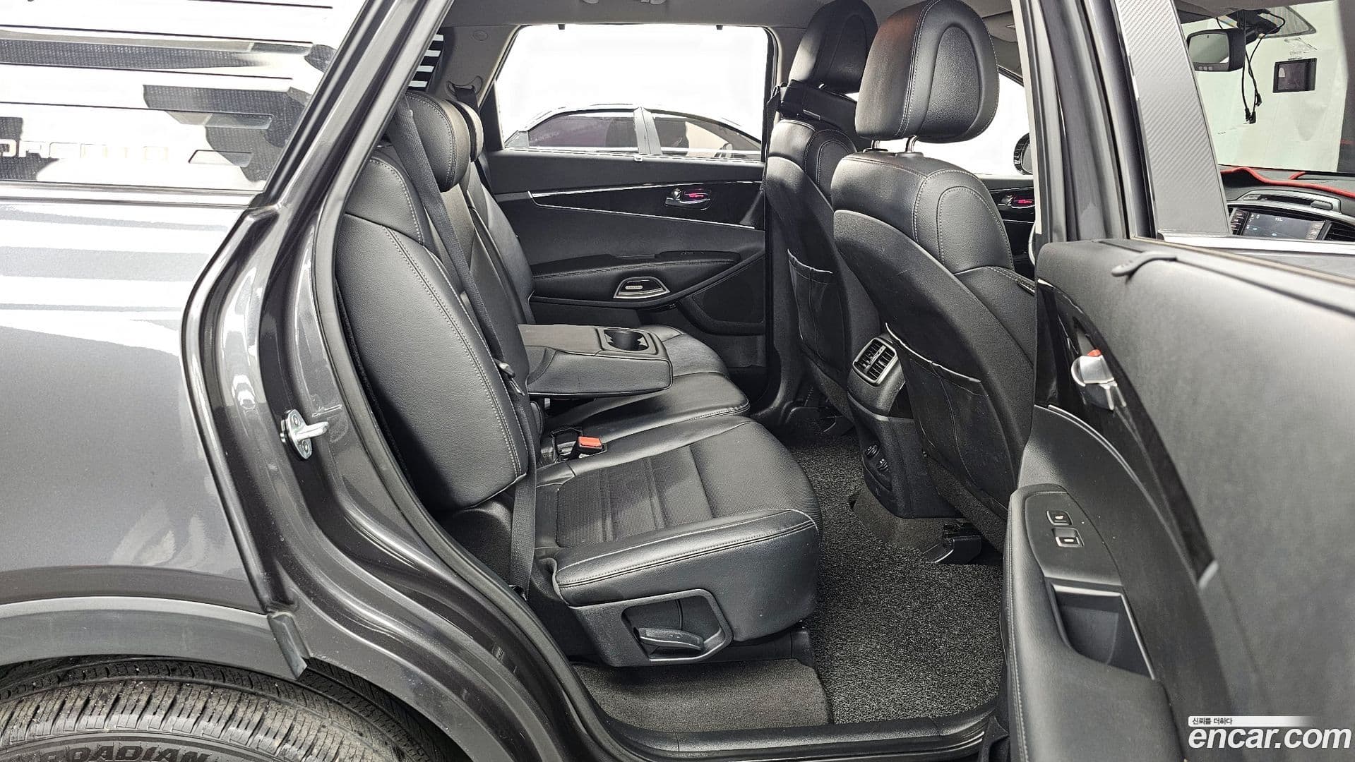 Main__Slider__Photo:Sorento Kia 2014.11-11