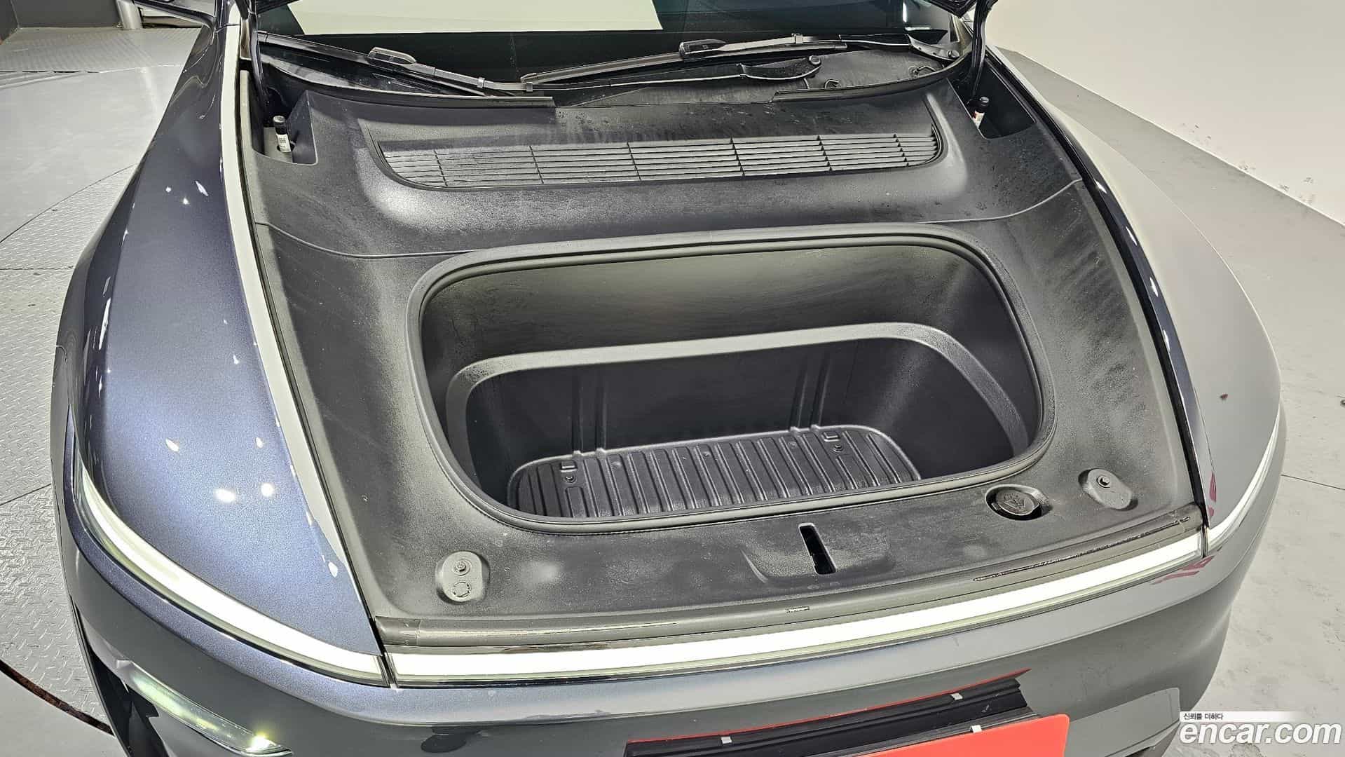 Model Y Tesla 2025.4-INNER-006