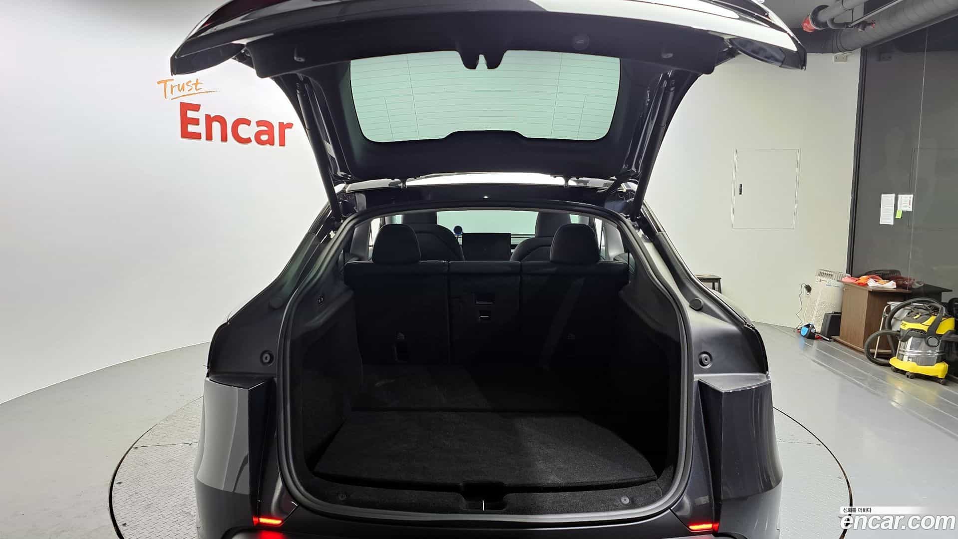 Model Y Tesla 2025.4-OPTION-024