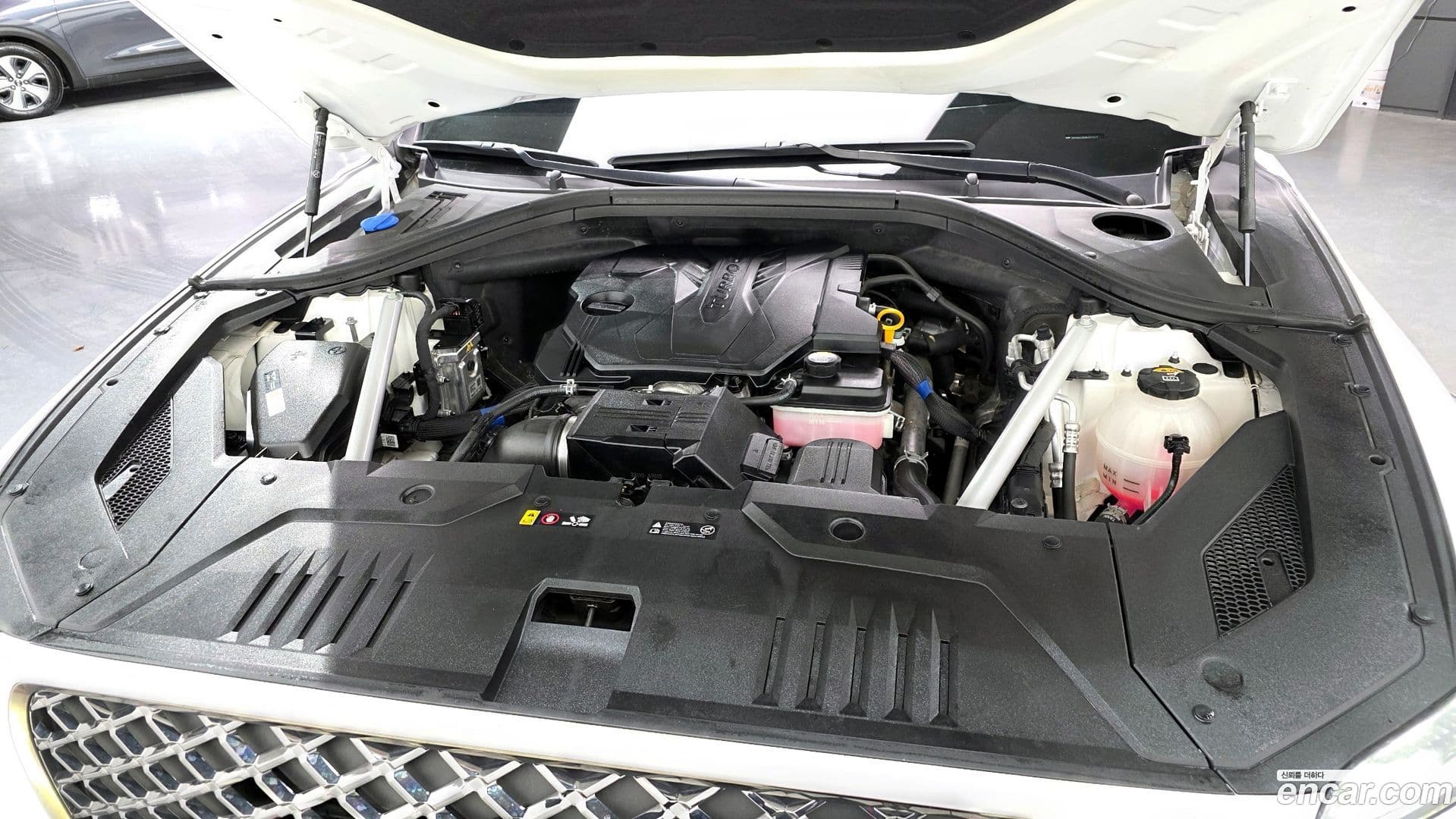 Main__Slider__Photo:GV70 Genesis 2021.6-5