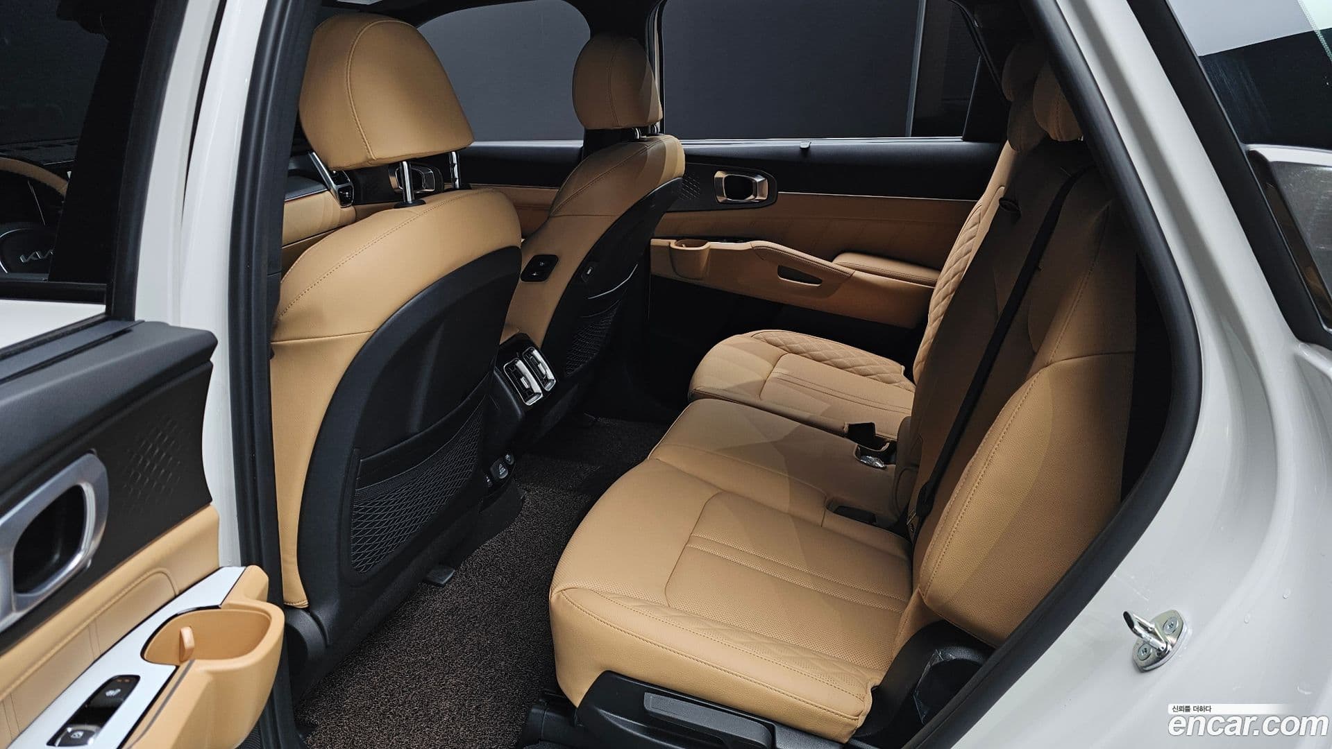 Main__Slider__Photo:Sorento Kia 2023.5-11