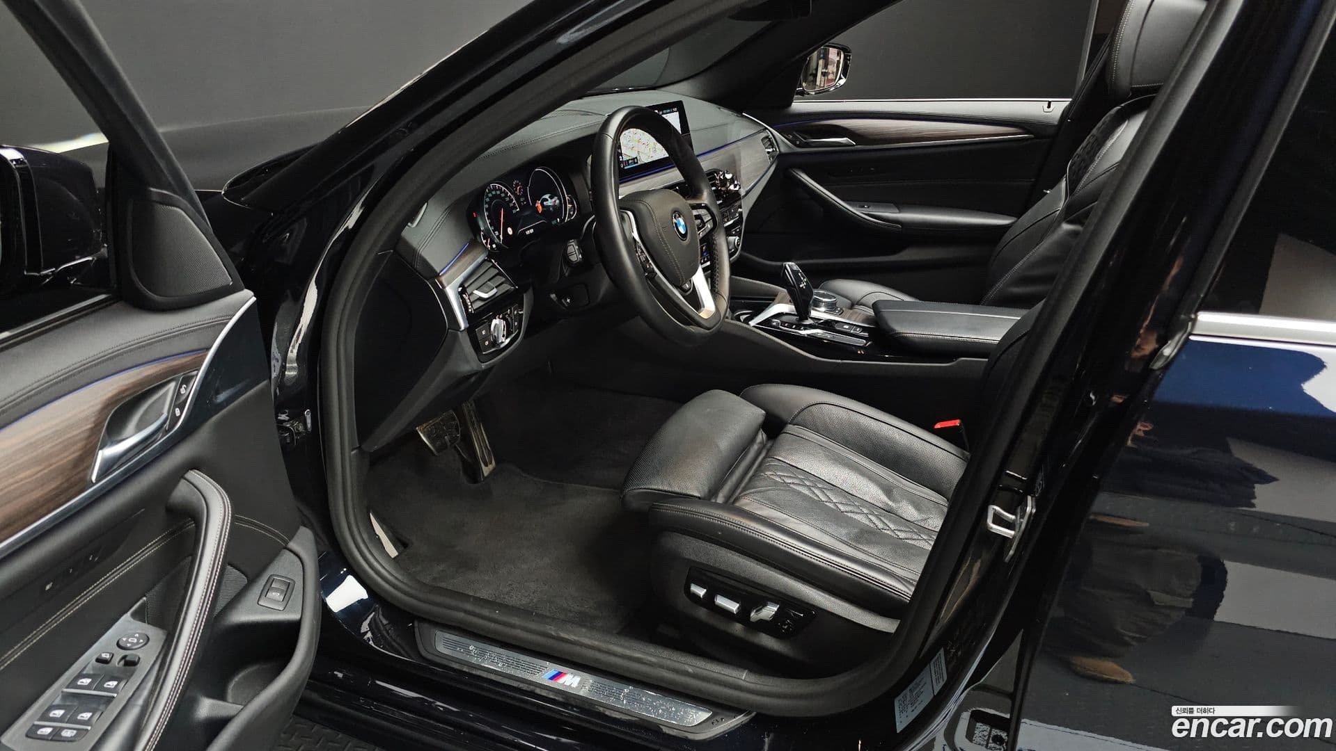 Main__Slider__Photo:5-Series BMW 2018.2-10