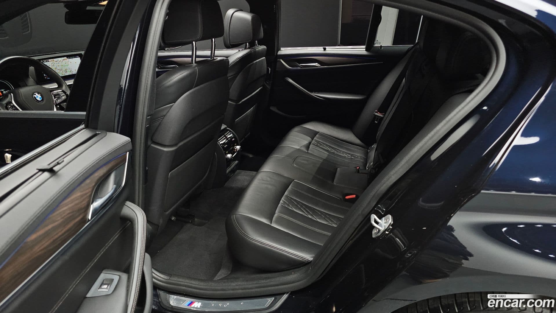 Main__Slider__Photo:5-Series BMW 2018.2-11