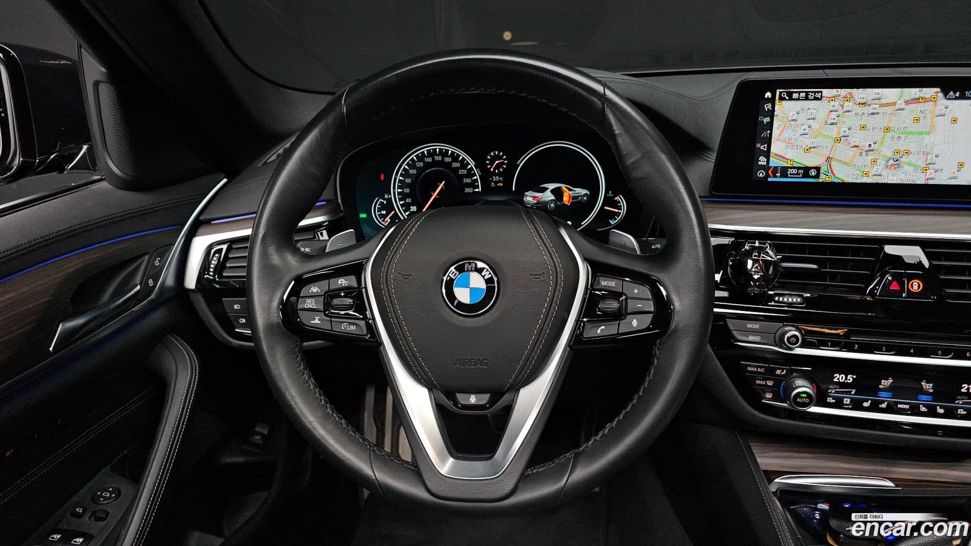 Main__Slider__Photo:5-Series BMW 2018.2-12