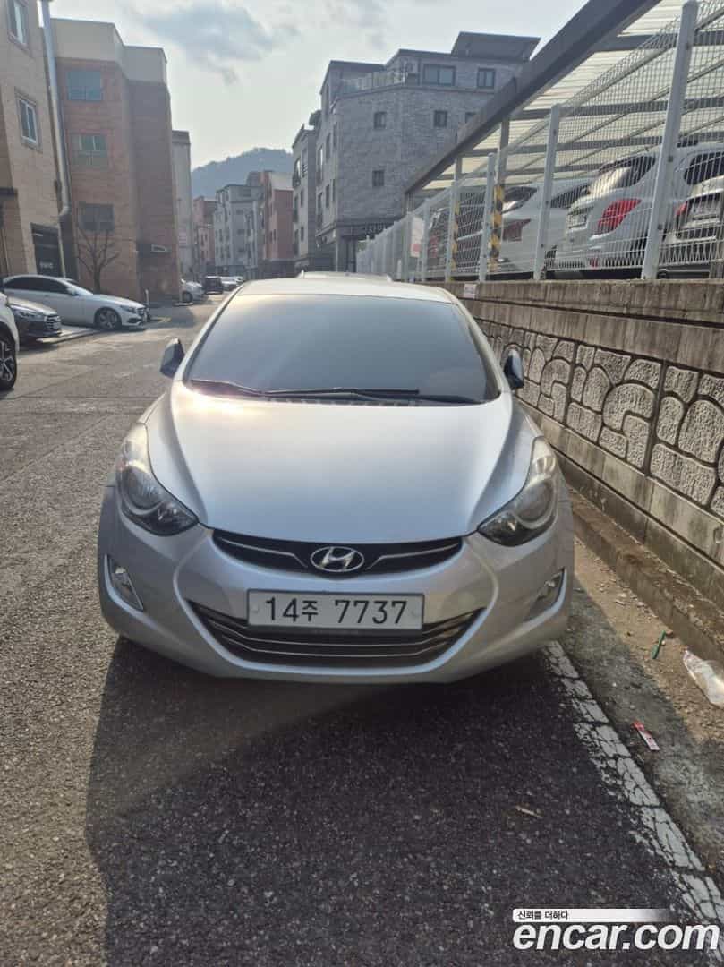 AVANTE Hyundai 2012.1-OUTER-003