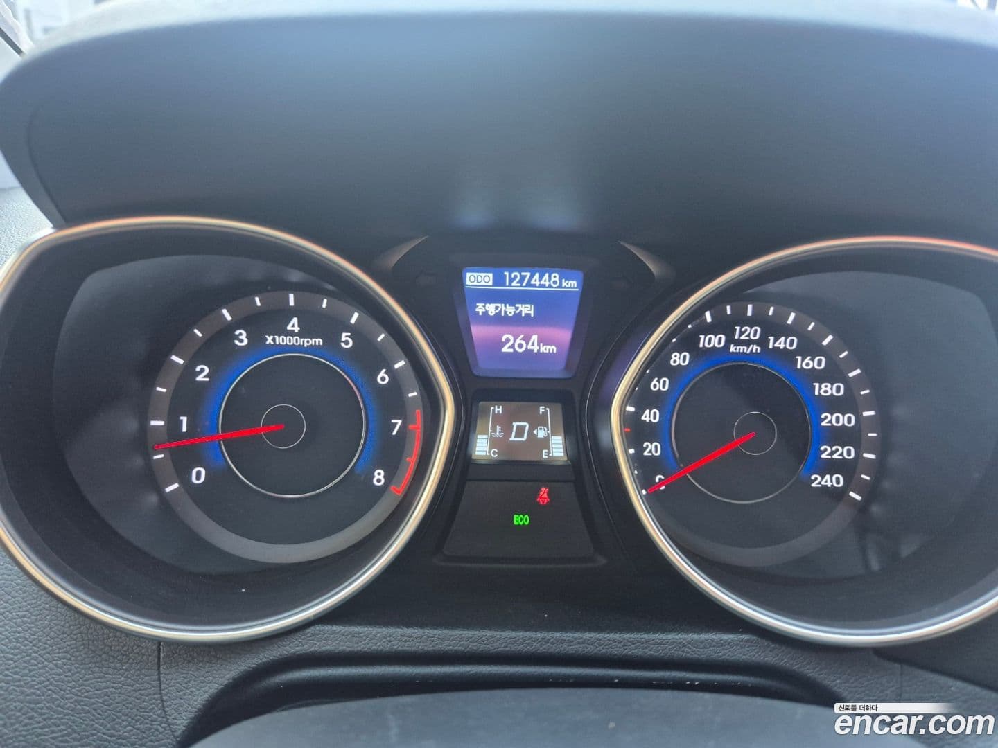 Main__Slider__Photo:AVANTE Hyundai 2012.1-3