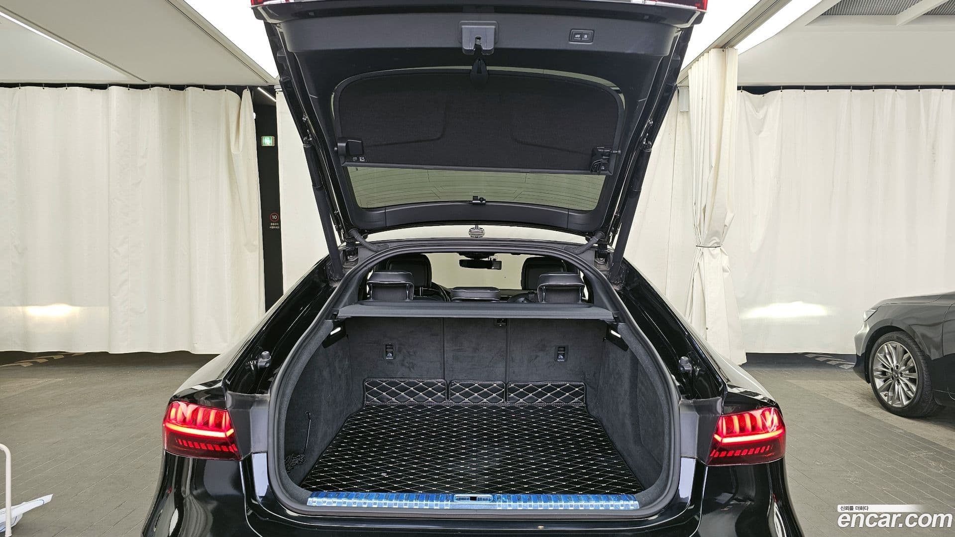 Main__Slider__Photo:A7 Audi 2021.0-19