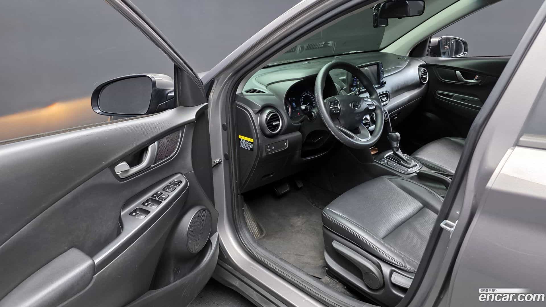 Kona Hyundai 2017.8-OPTION-015