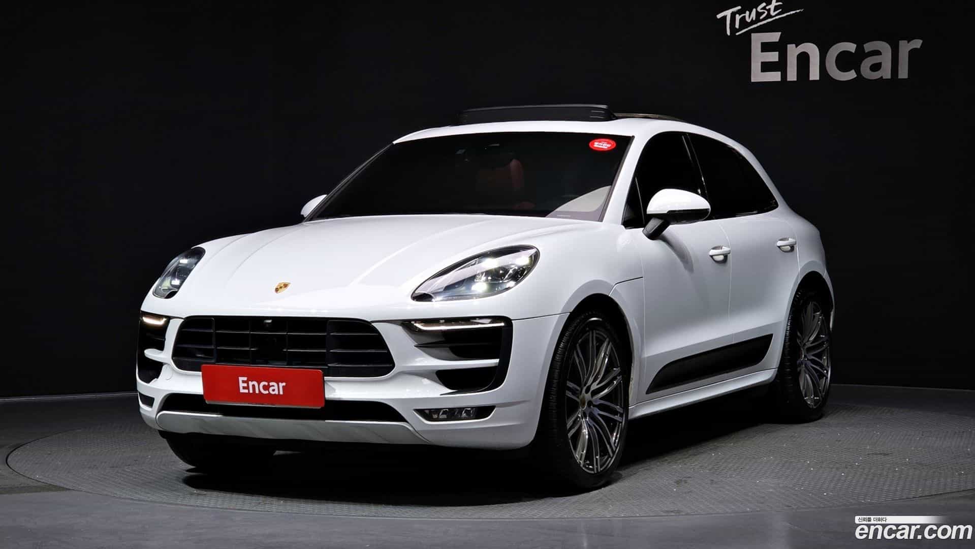 Macan Porsche 2018.5-OUTER-001