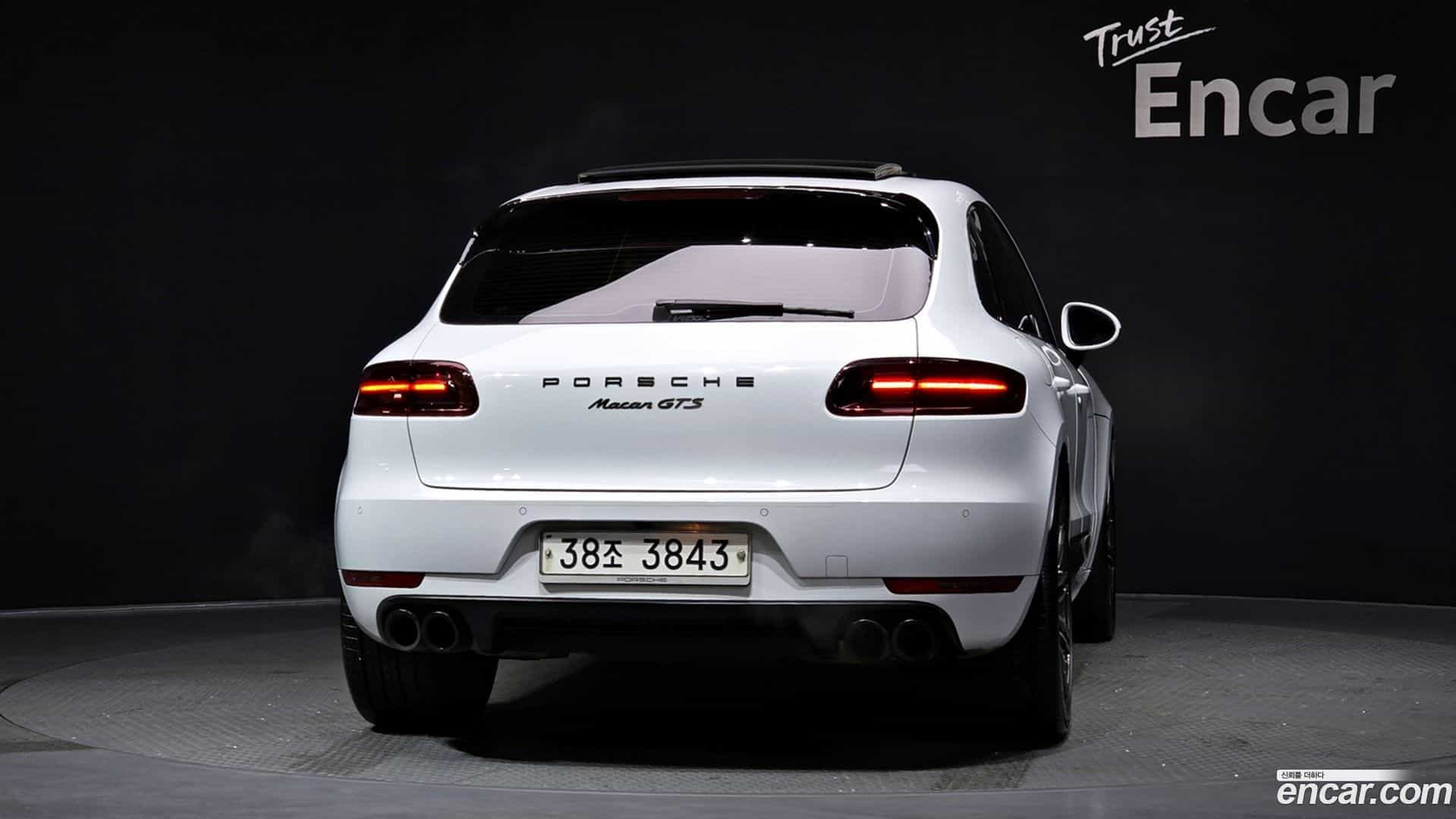 Macan Porsche 2018.5-OUTER-004