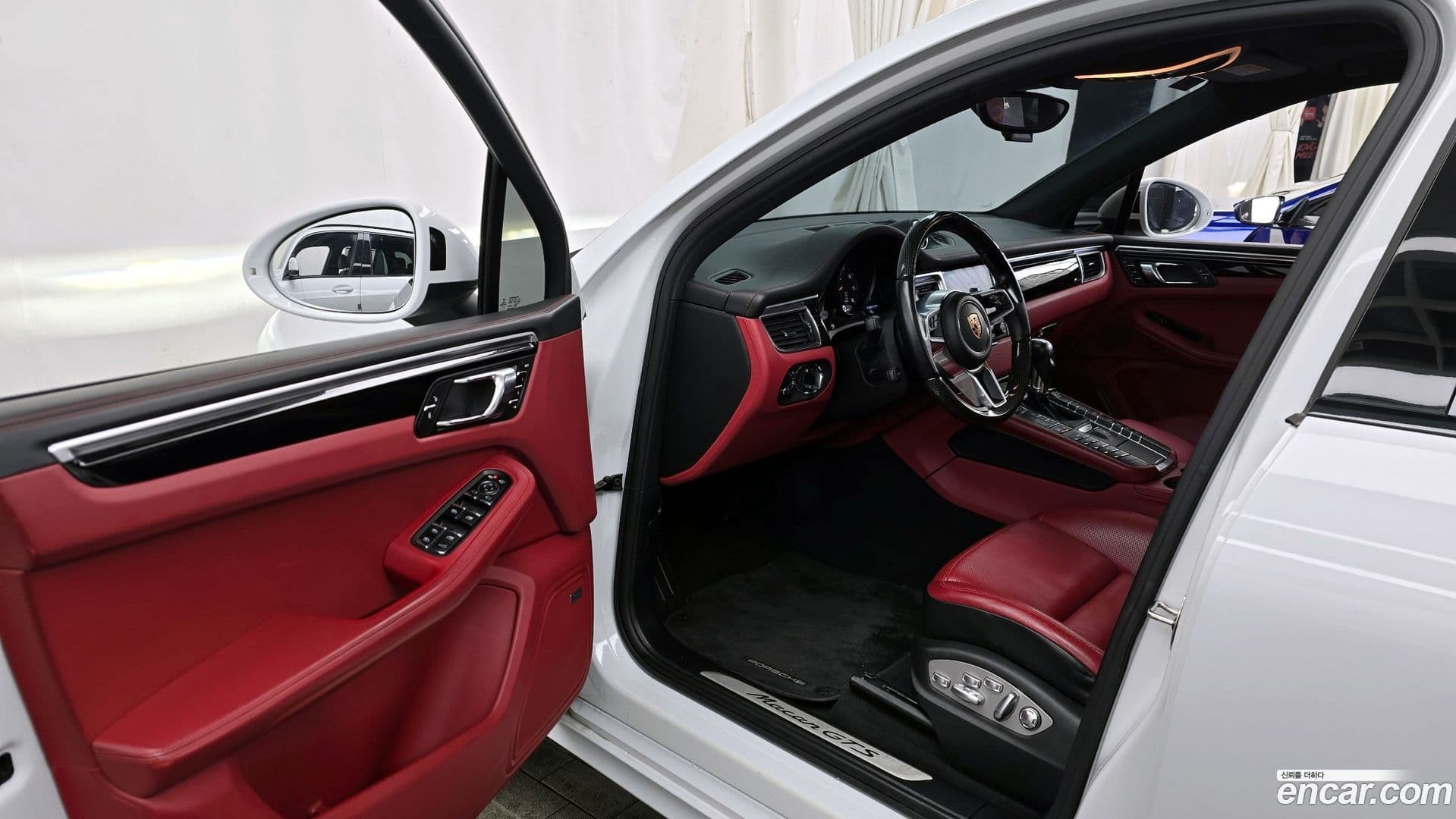 Main__Slider__Photo:Macan Porsche 2018.5-9