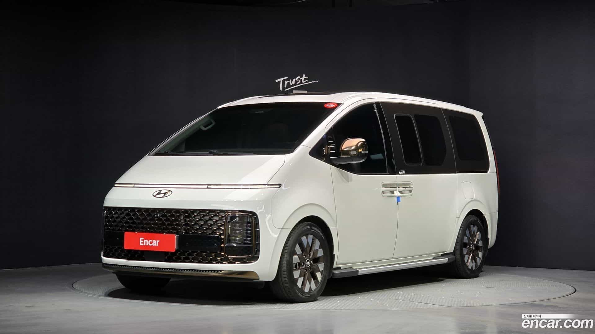 Staria Hyundai 2023.7-OUTER-001