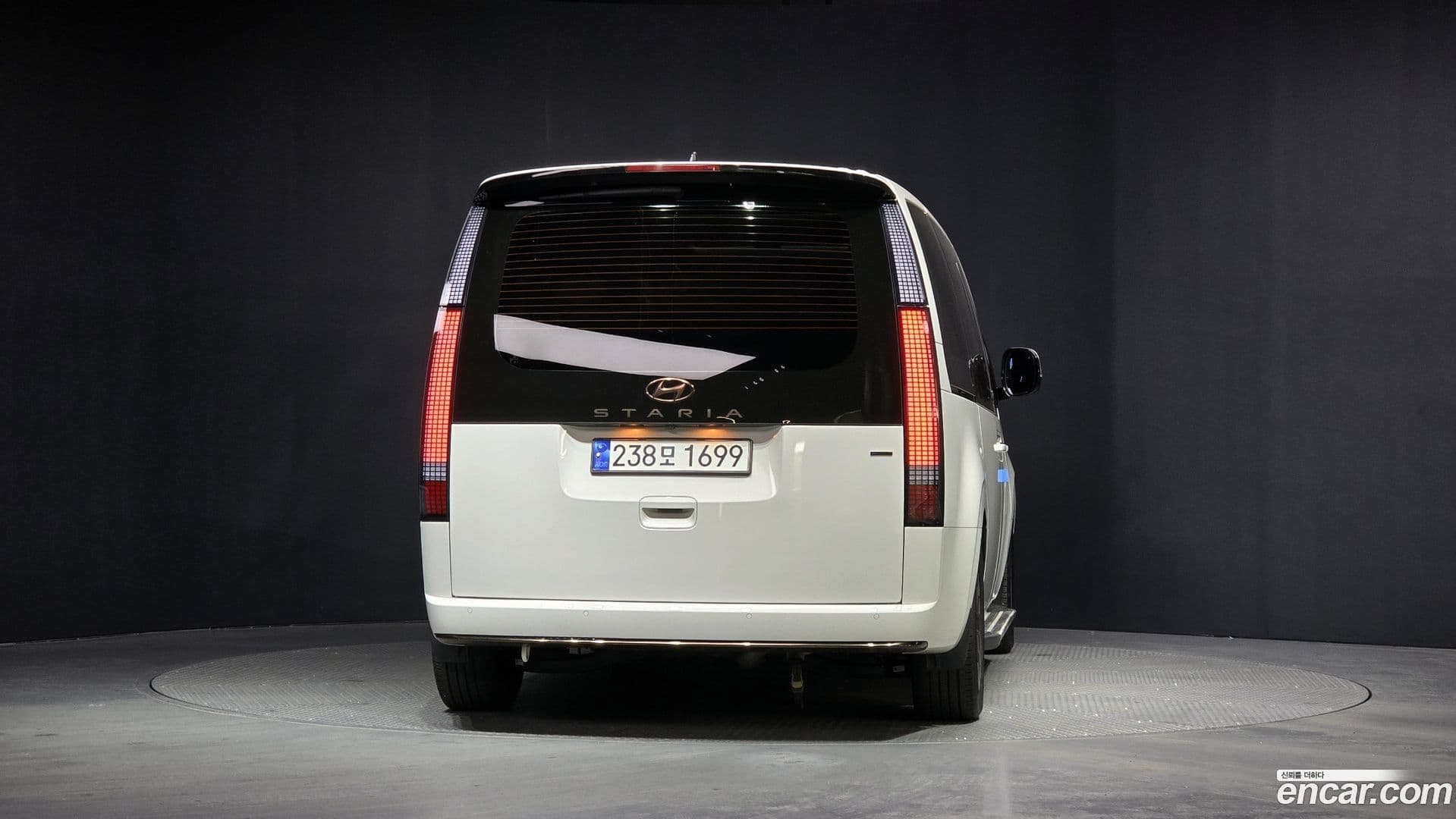 Main__Slider__Photo:Staria Hyundai 2023.7-3