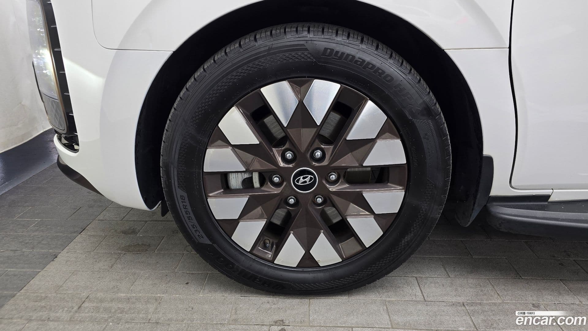 Main__Slider__Photo:Staria Hyundai 2023.7-4