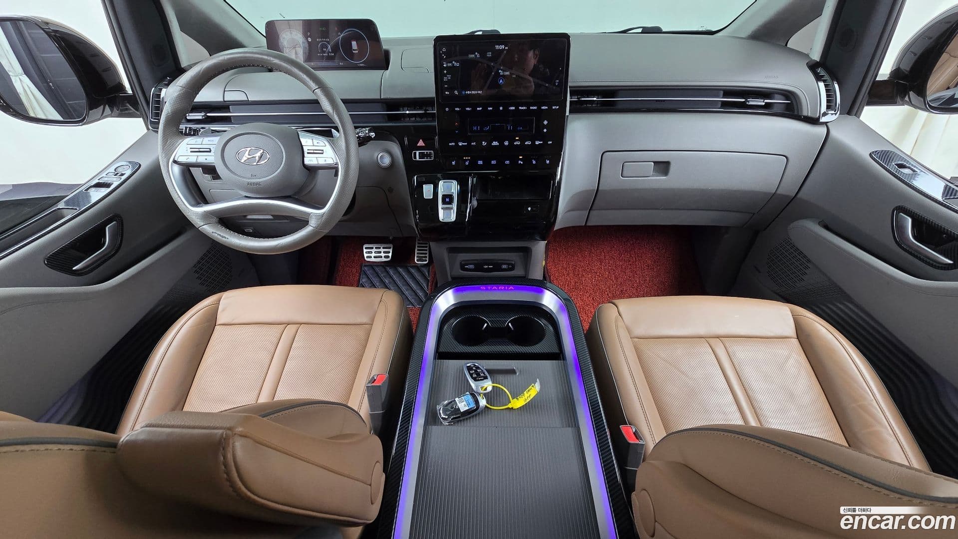 Main__Slider__Photo:Staria Hyundai 2023.7-6