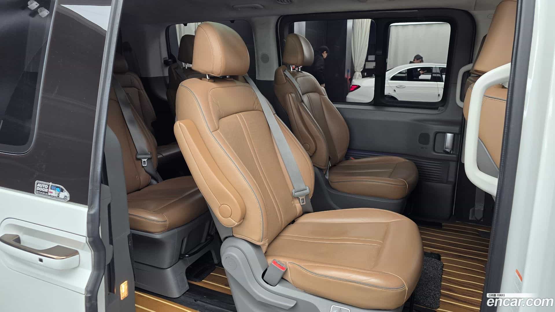 Staria Hyundai 2023.7-OPTION-016