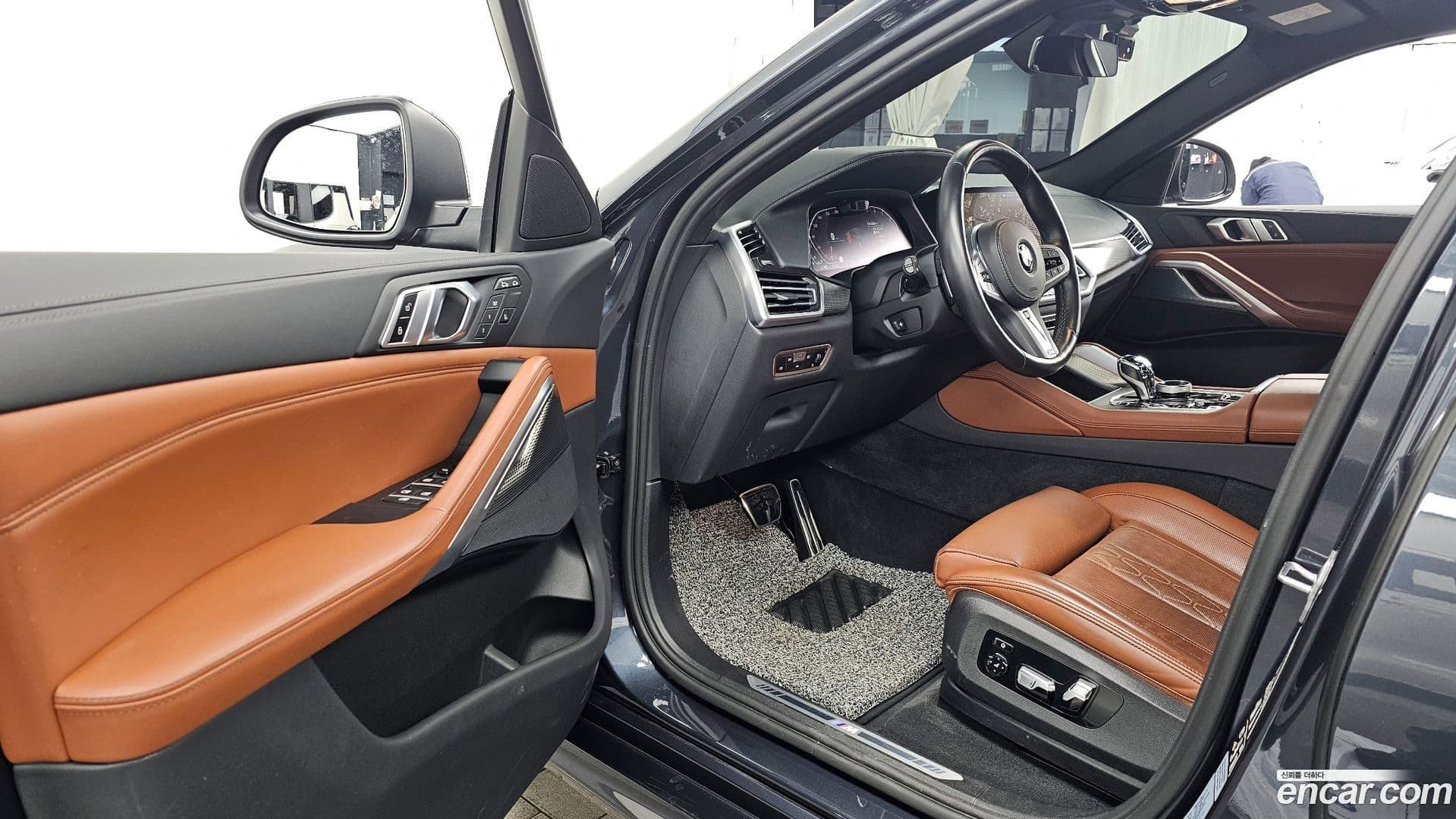 Main__Slider__Photo:X6 BMW 2022.4-9