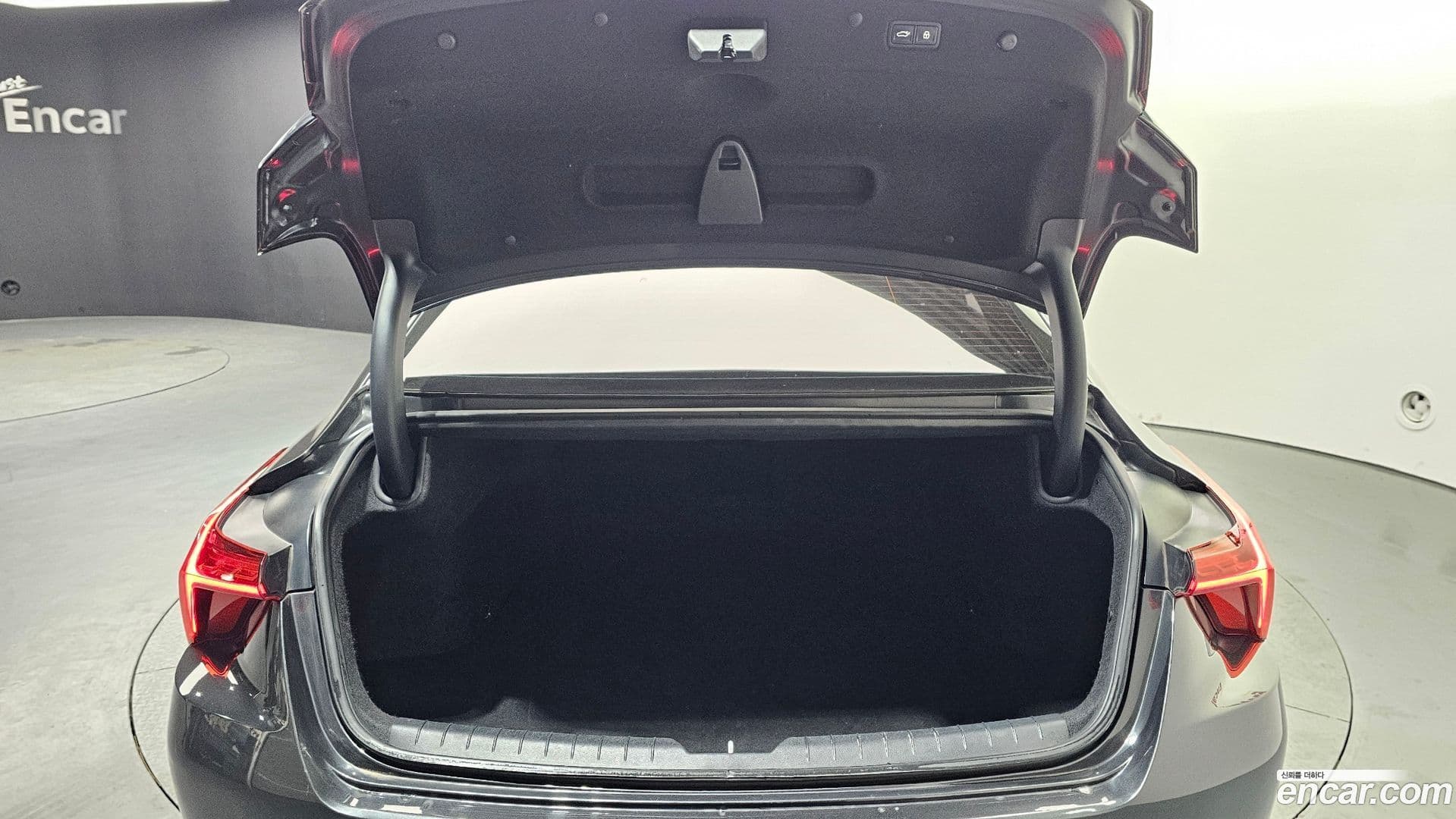 Main__Slider__Photo:K8 Kia 2021.11-19