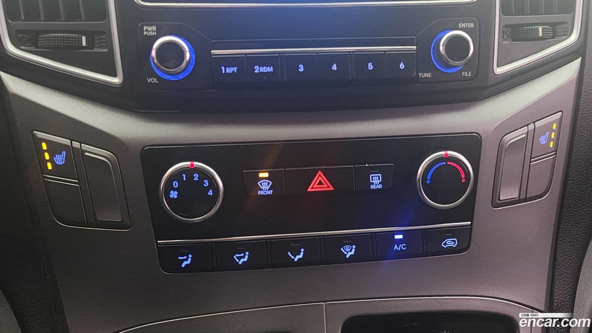 Starex Hyundai 2018.2-INNER-010