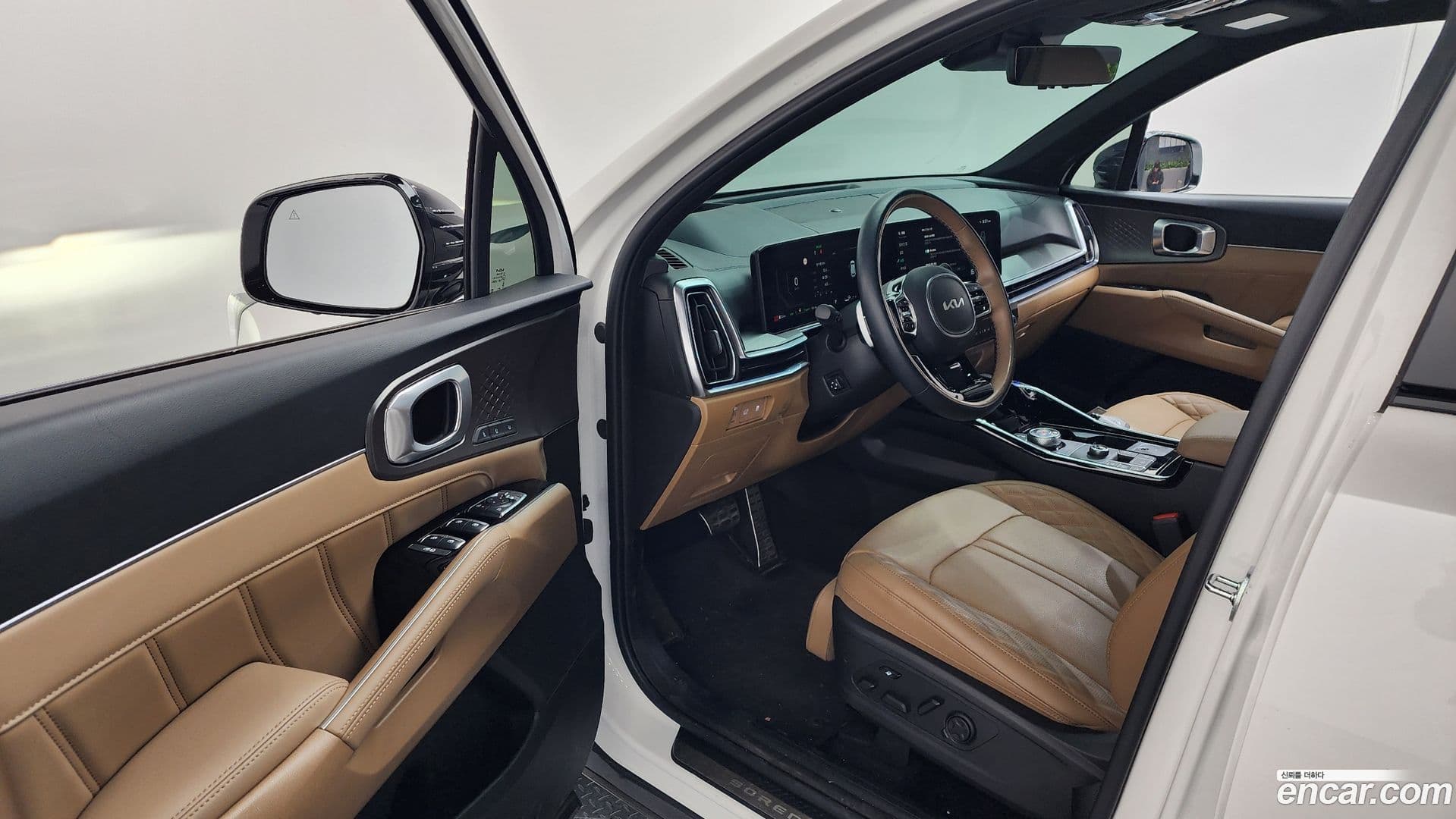 Main__Slider__Photo:Sorento Kia 2024.0-9