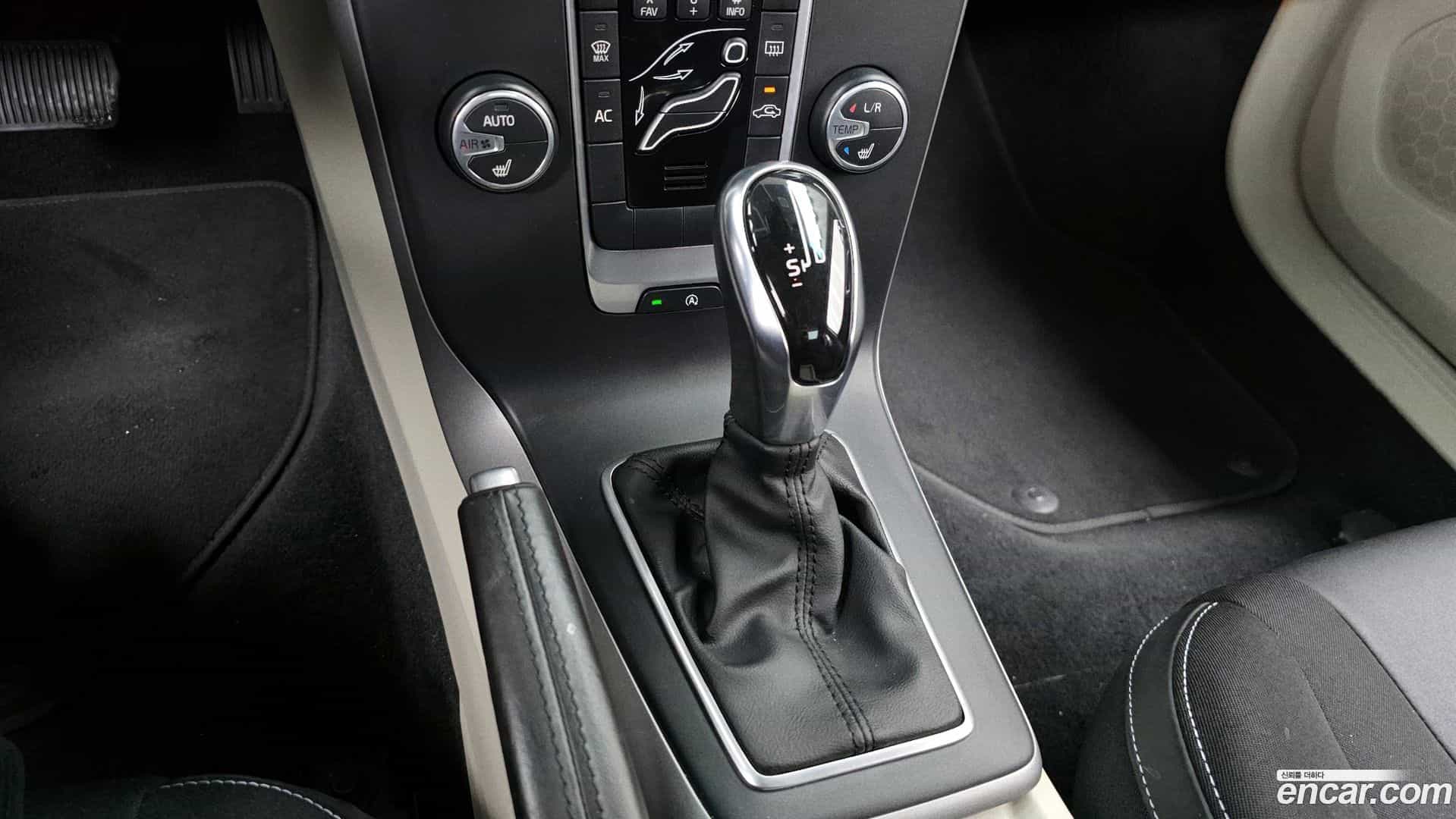 V40 Volvo 2014.1-INNER-009