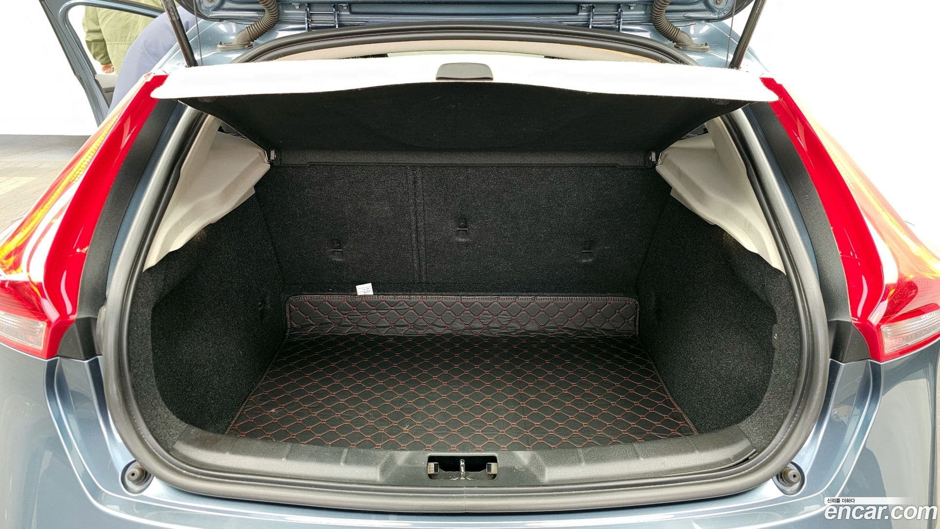 Main__Slider__Photo:V40 Volvo 2014.1-19