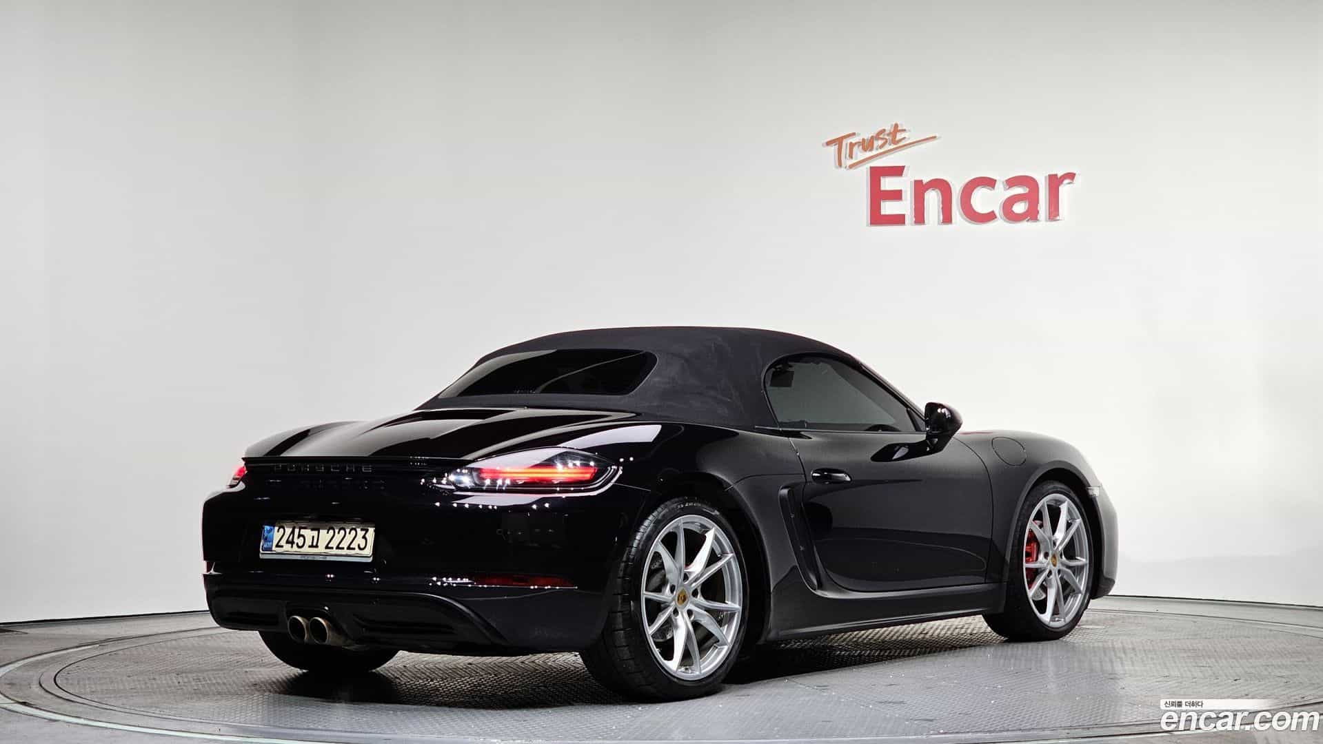 718 Porsche 2020.11-OUTER-002