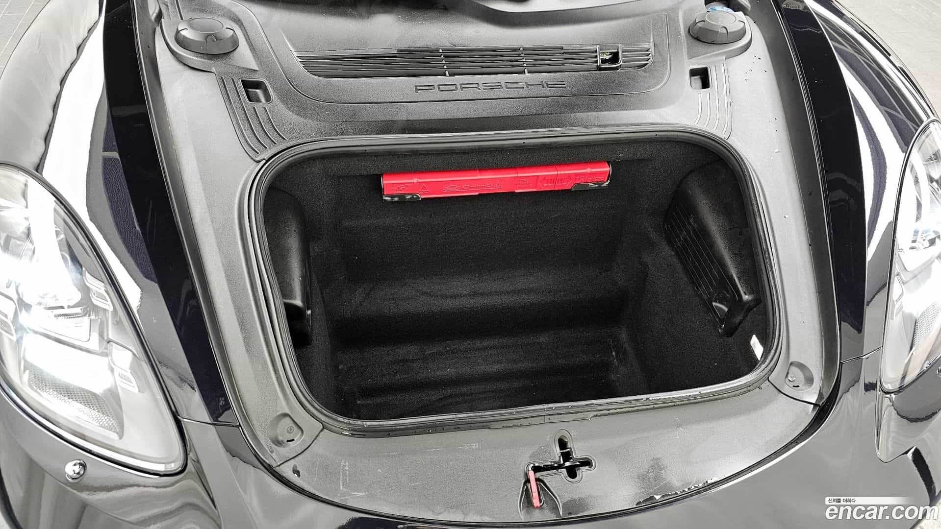 718 Porsche 2020.11-INNER-006