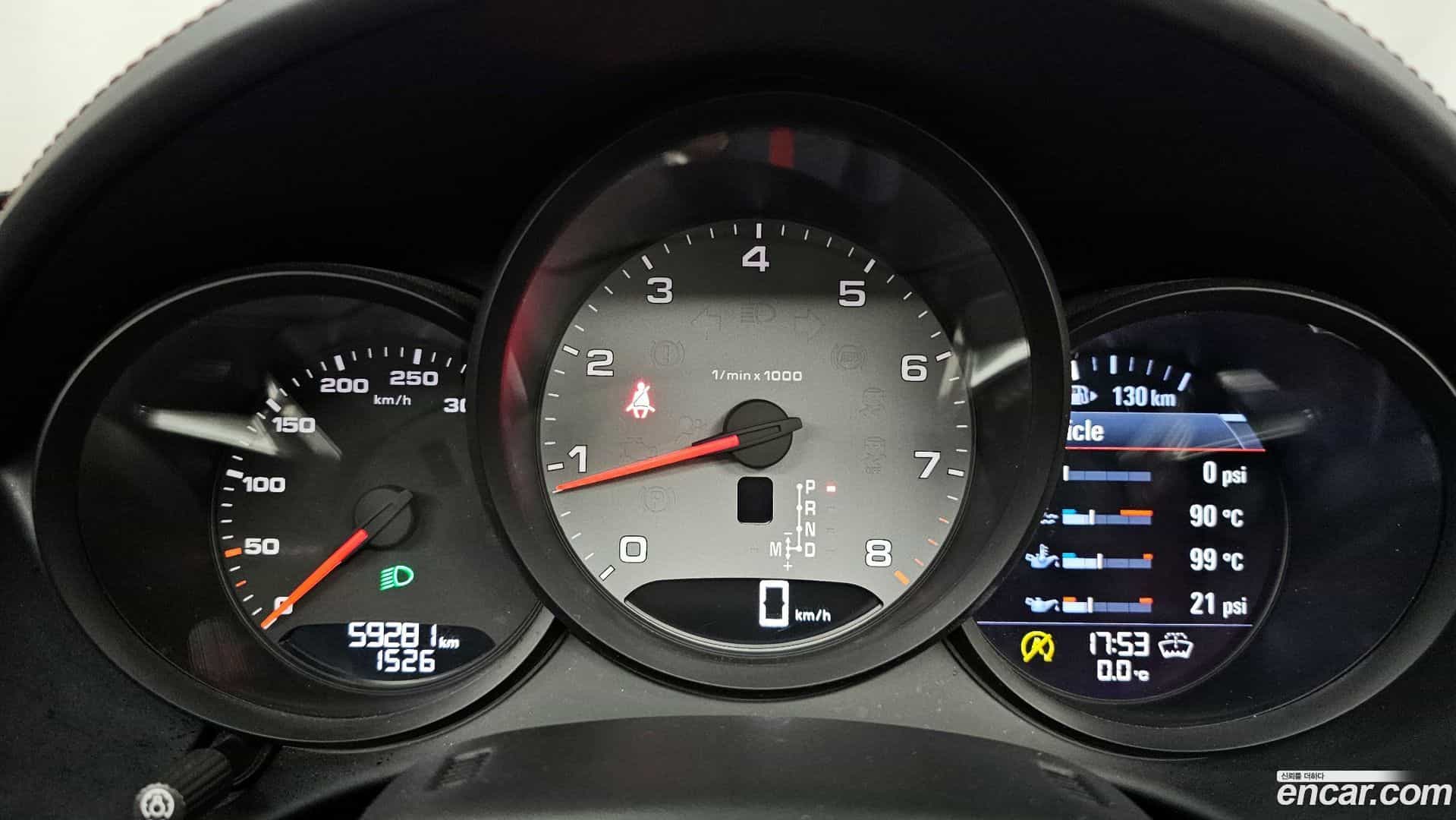 718 Porsche 2020.11-INNER-008