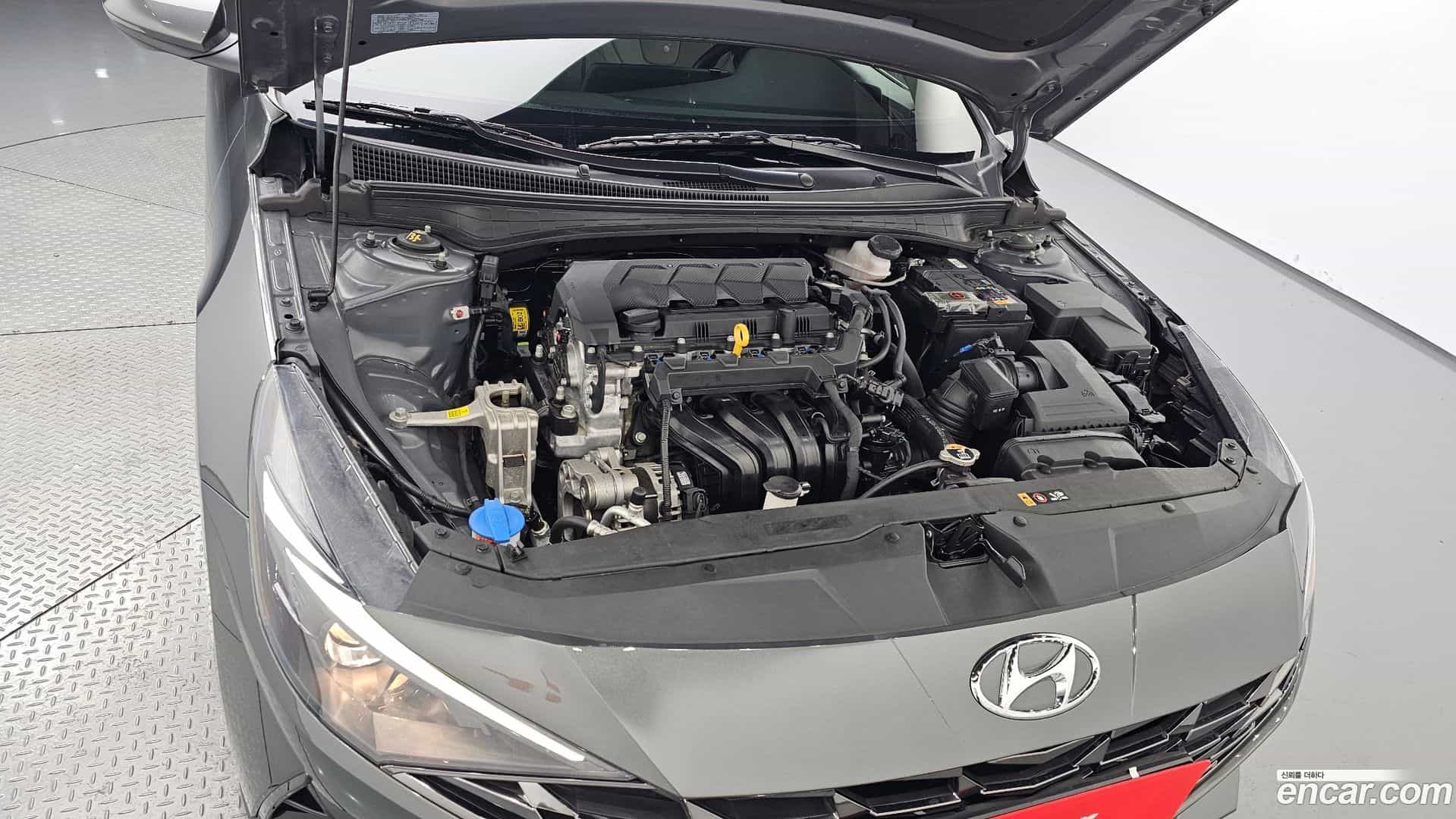 AVANTE Hyundai 2023.1-INNER-006