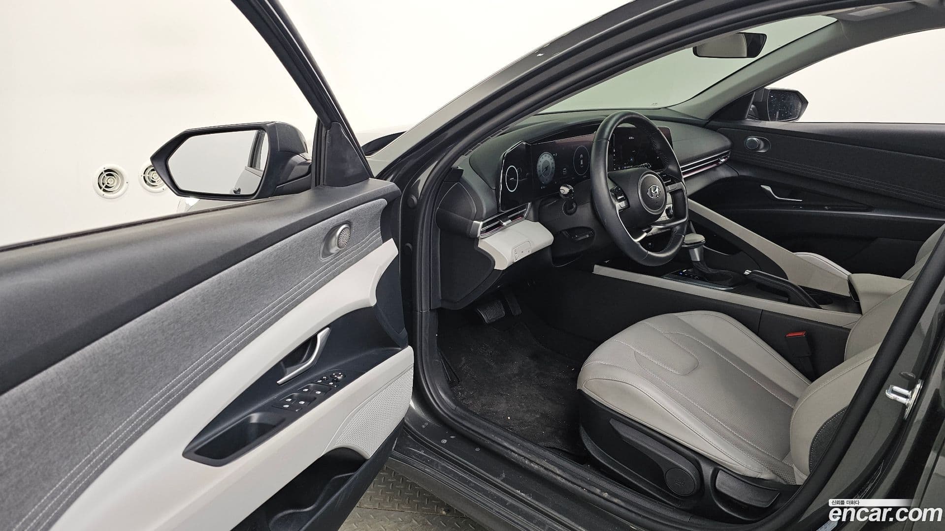 Main__Slider__Photo:AVANTE Hyundai 2023.1-9