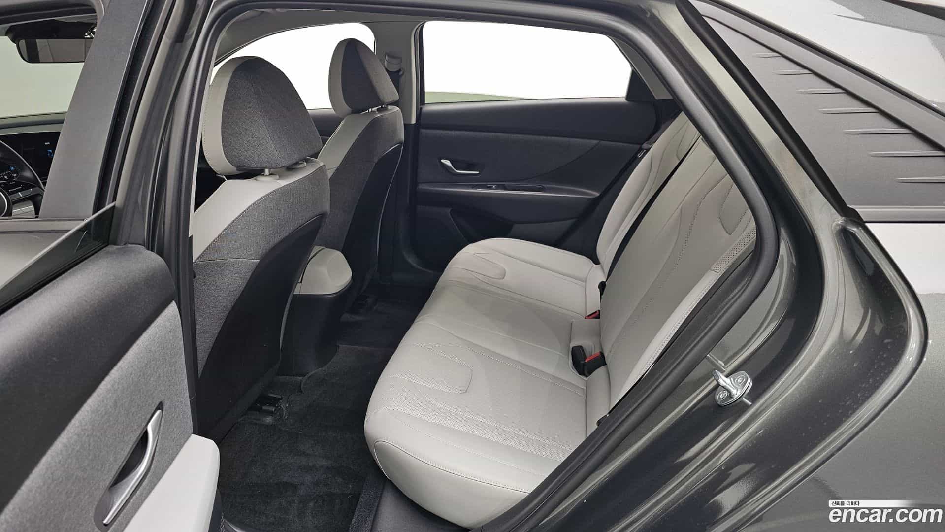 AVANTE Hyundai 2023.1-OPTION-016