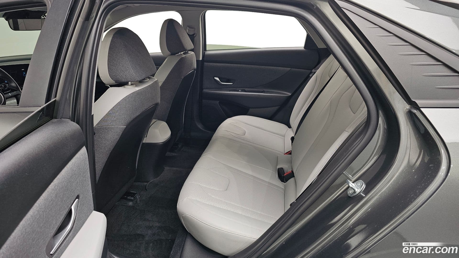 Main__Slider__Photo:AVANTE Hyundai 2023.1-11